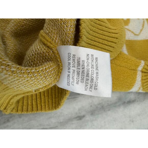 Gold & White Yin Yang Checkered Sweater Vest - Picture 6 of 8